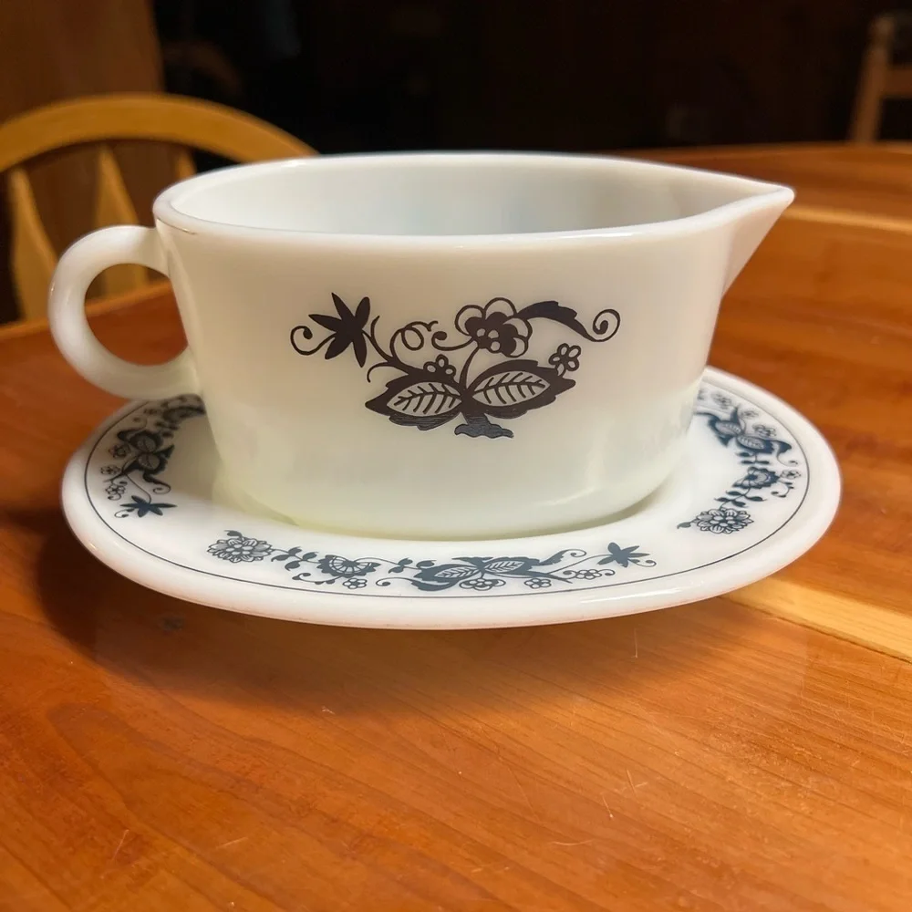 Vintage Old Town Blue Gravy Boat with Dish